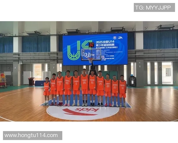假篮球现象探讨与影响分析：从青少年到职业联赛的多重视角