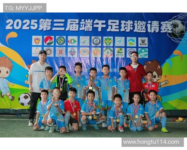 免费足球培训课程开启青少年运动梦想助力成长与团队合作精神培养